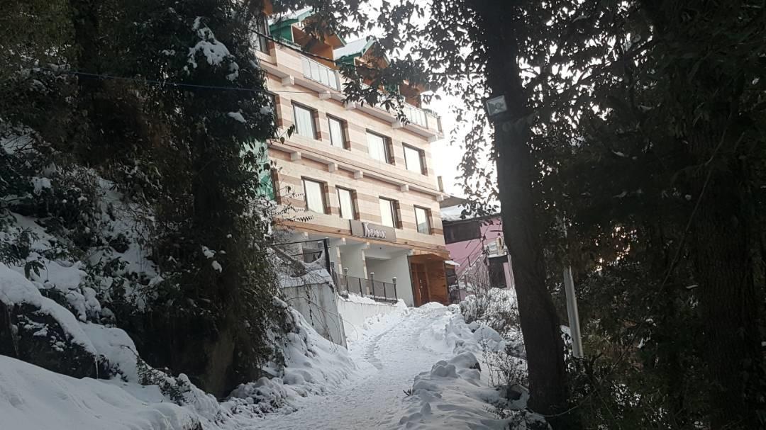 Hotel Kayanat Далхаузи Экстерьер фото