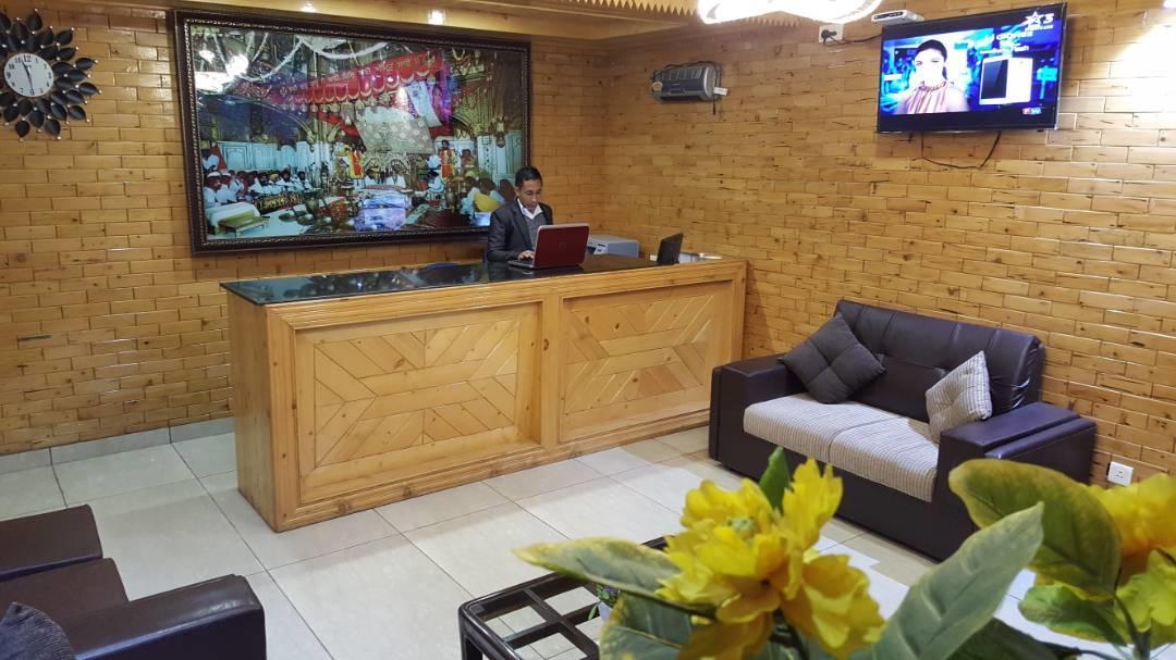 Hotel Kayanat Далхаузи Экстерьер фото